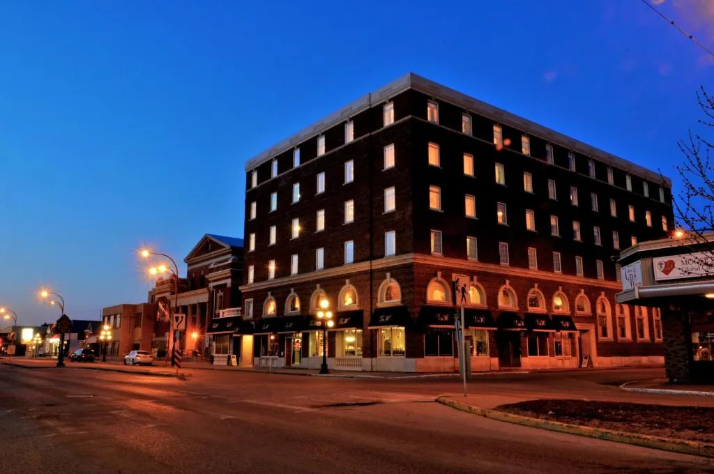 Grant Hall Hotel, hotel in Moose Jaw
