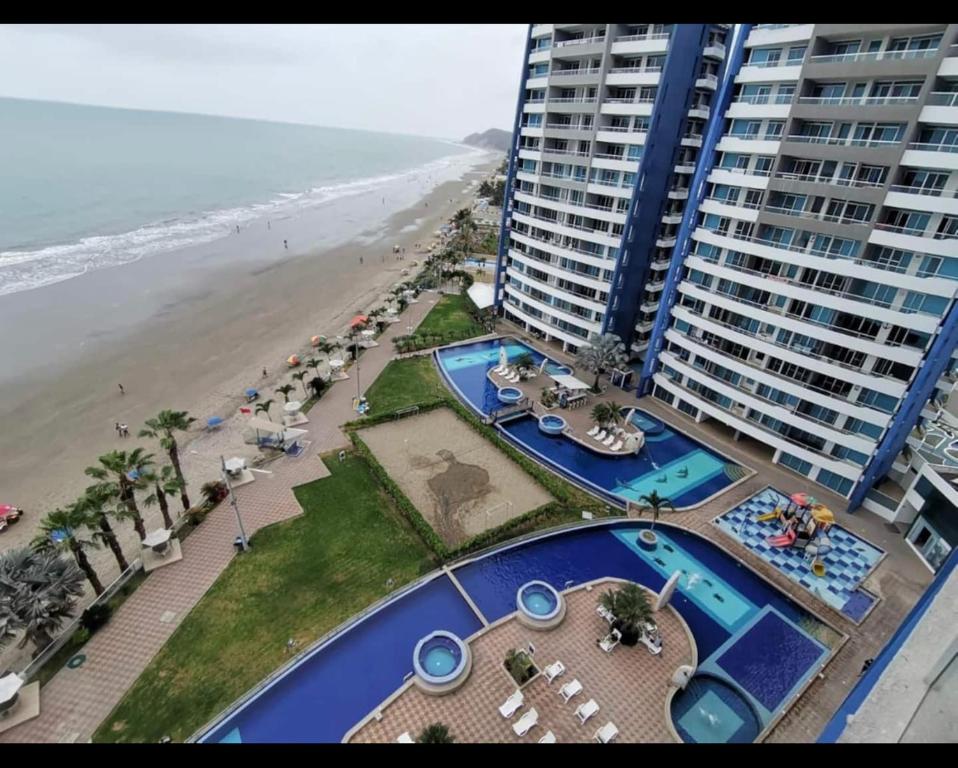 Grand Diamond Beach en Tonsupa, Ecuador opiniones, precios