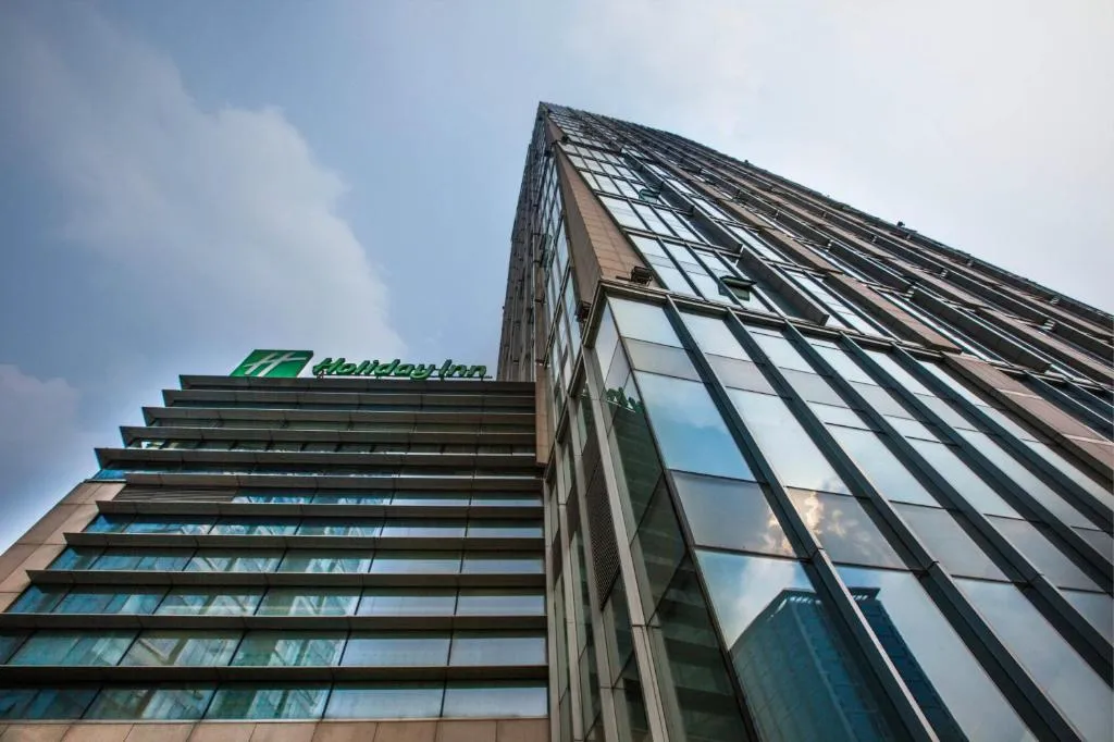 Holiday Inn Beijing Focus Square by IHG, hotel in Beijing