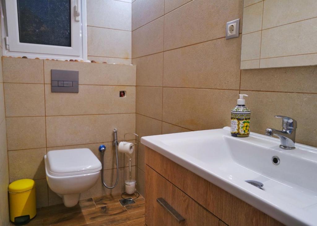 Royal Blue Grand Suite No 3 photo