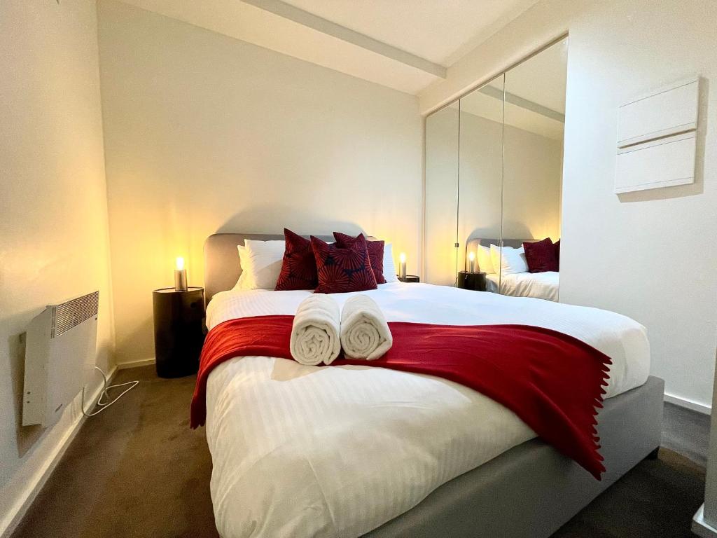 ReadySet Apartments at Kett photo