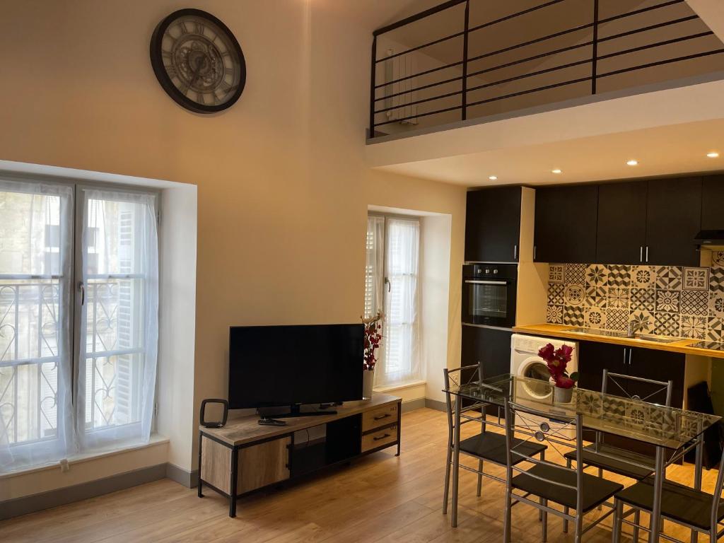 BORDEAUX CENTRE BELLE DUPLEX photo