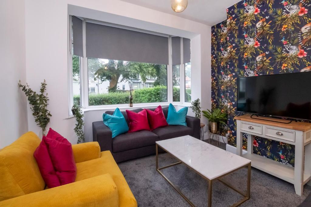 Hot Tub House, York, York - pet-friendly stay