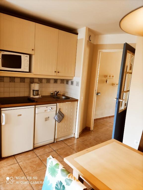 Maisonnette cosy avec Piscine golf et océan à vélo - 5
