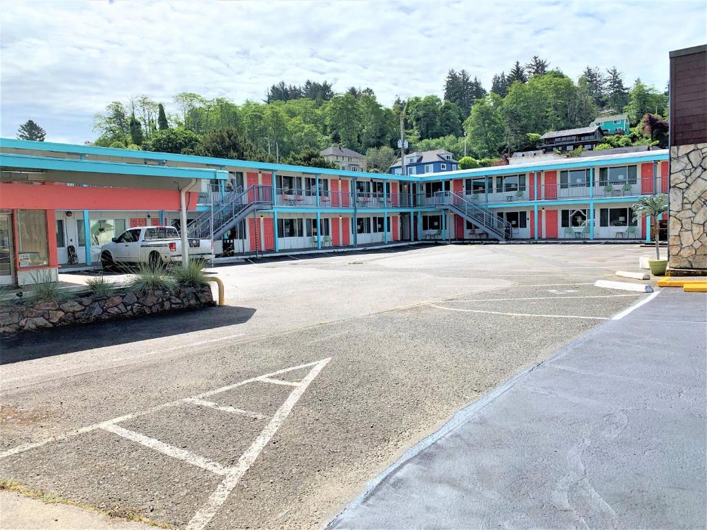 Atomic Motel photo