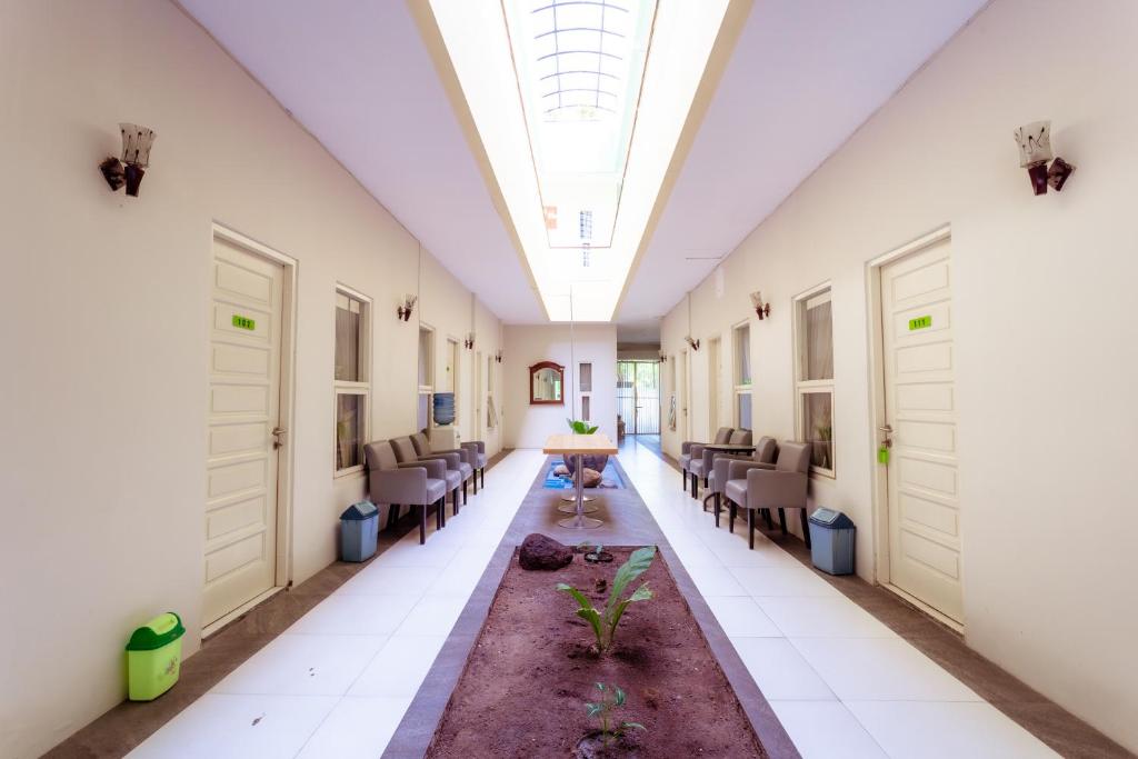 Facilities, Ardhya Guesthouse Syariah in Surabaya