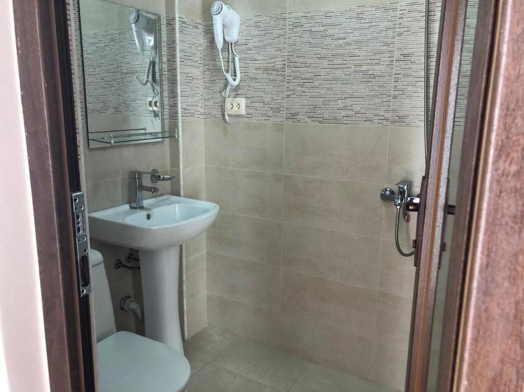 Chaki Hotel photo