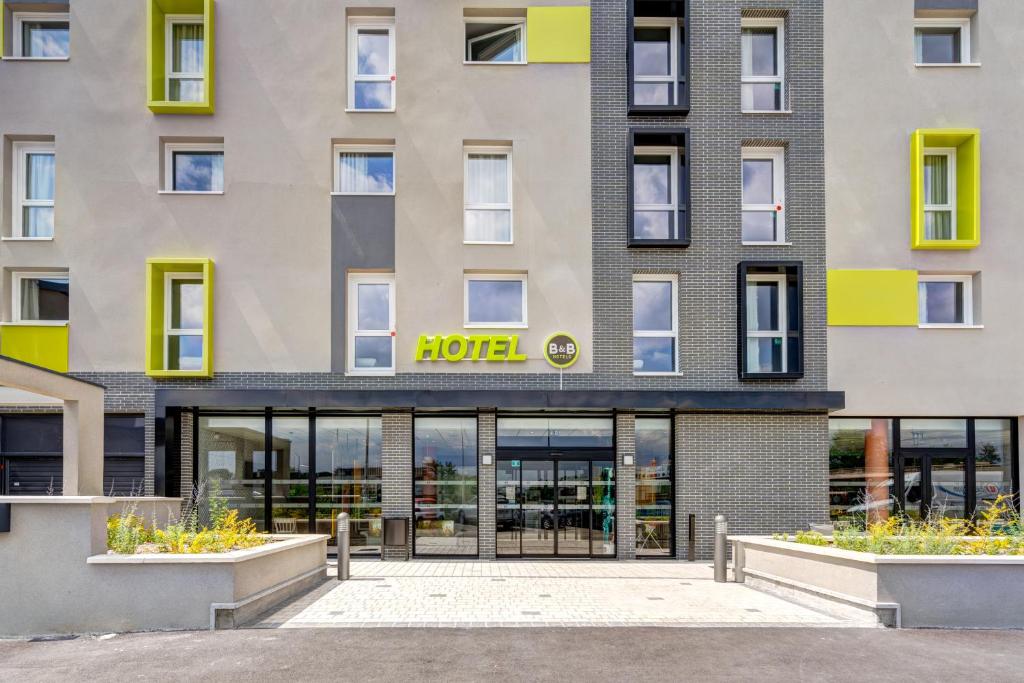 B&B HOTEL Le Port Marly Saint Germain en Laye photo