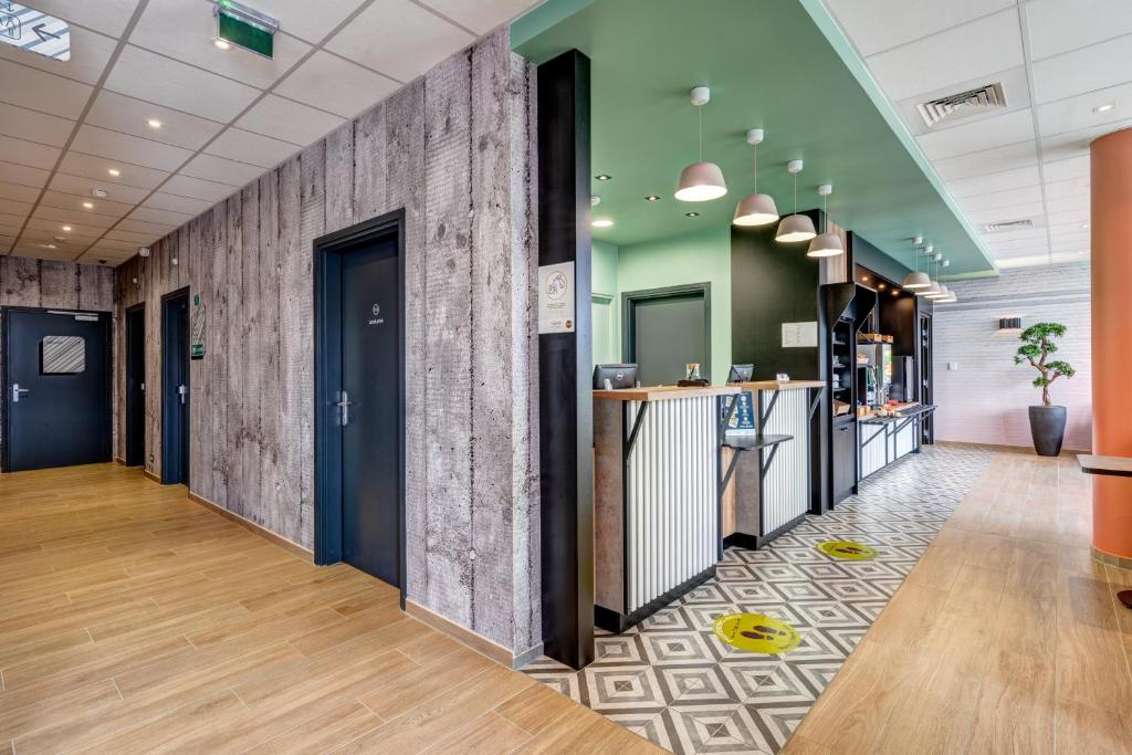 B&B HOTEL Le Port Marly Saint Germain en Laye photo