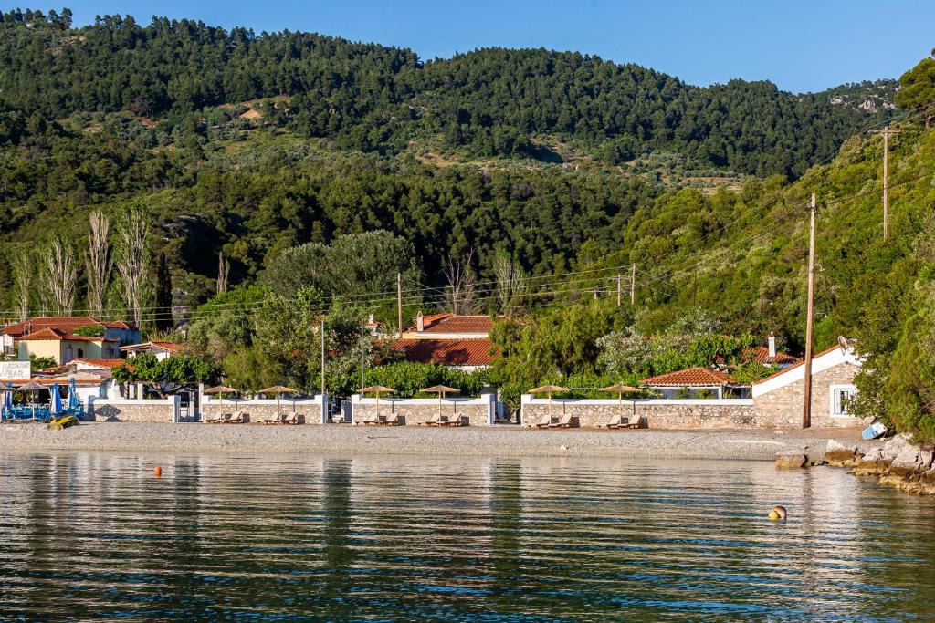 PSARIANOS BEACHFRONT APARTMENTS photo