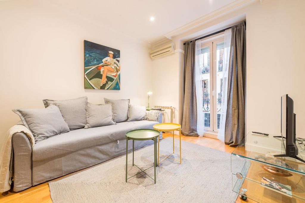 For You Rentals FREE WiFi Apartment TEMPORAL Malasaña Madrid Center MMA273 - 2