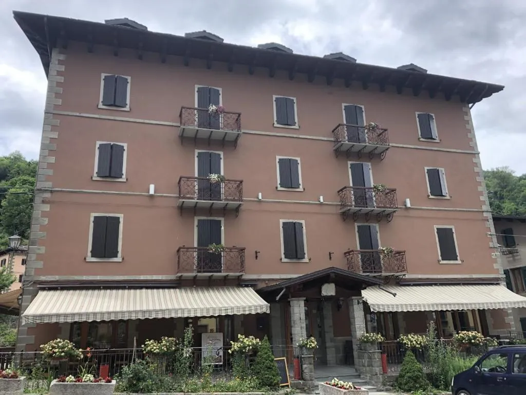 Hotel Appennino, hotel v destinaci Fiumalbo