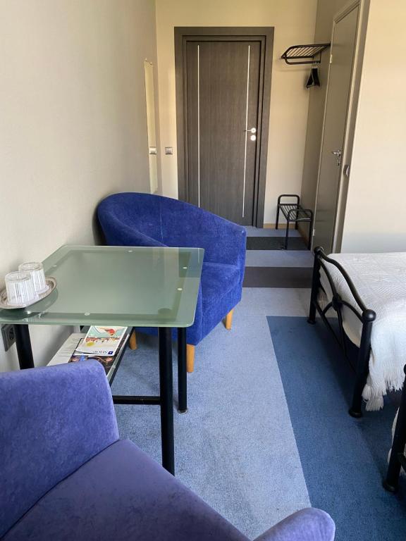 Hotel Kert FREE PARKING photo