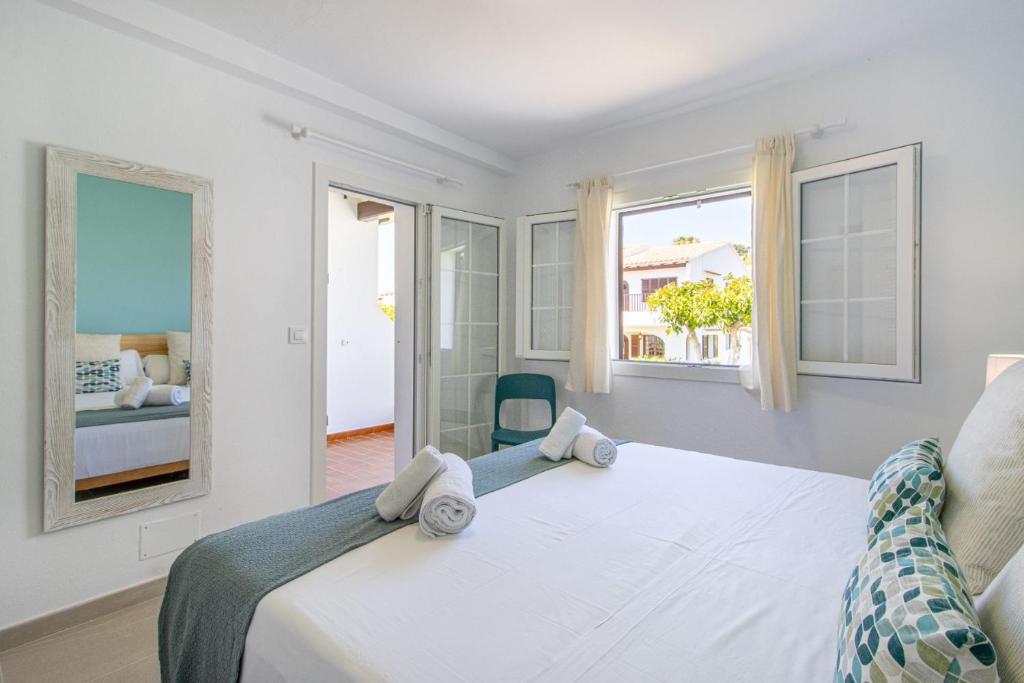 Son Bou Playa Gold by Menorca Vacations — Hotel rooms in Son Bou, Balearic Islands