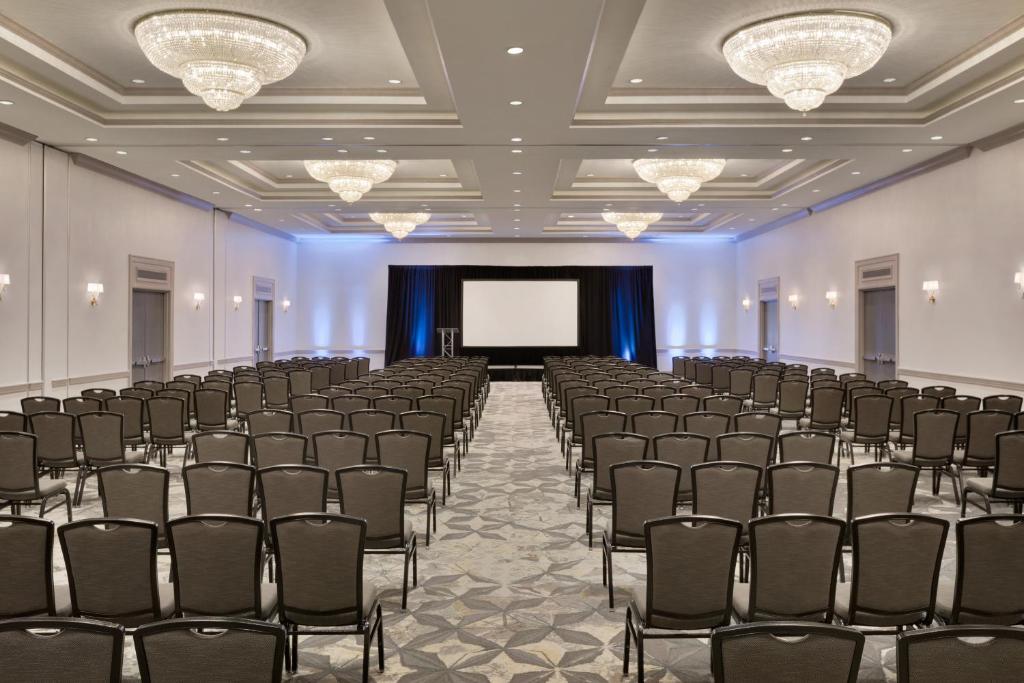 Crowne Plaza College Park - Washington DC photo