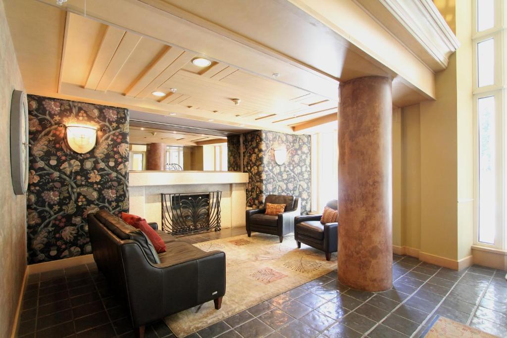 Le Chamois by Whistler Premier photo