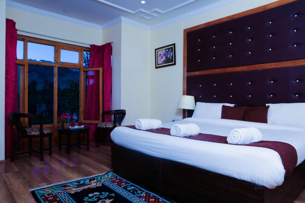 Hotel The Palace Ladakh photo