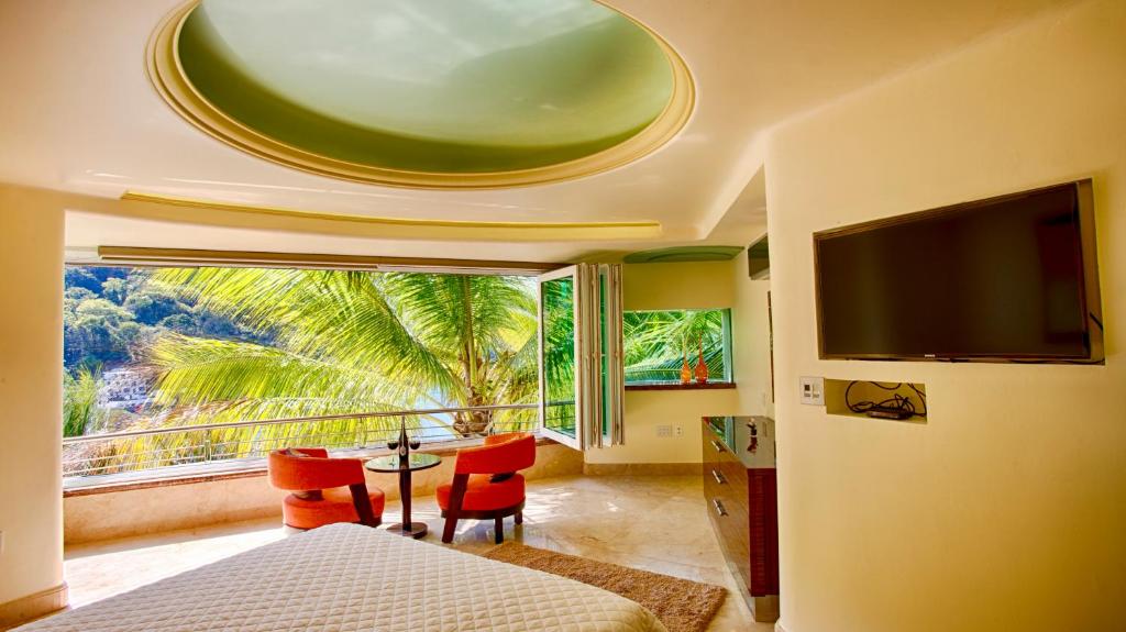 Photo 2 of Room In Villa - Luxury Suite With Garden And Ocean View