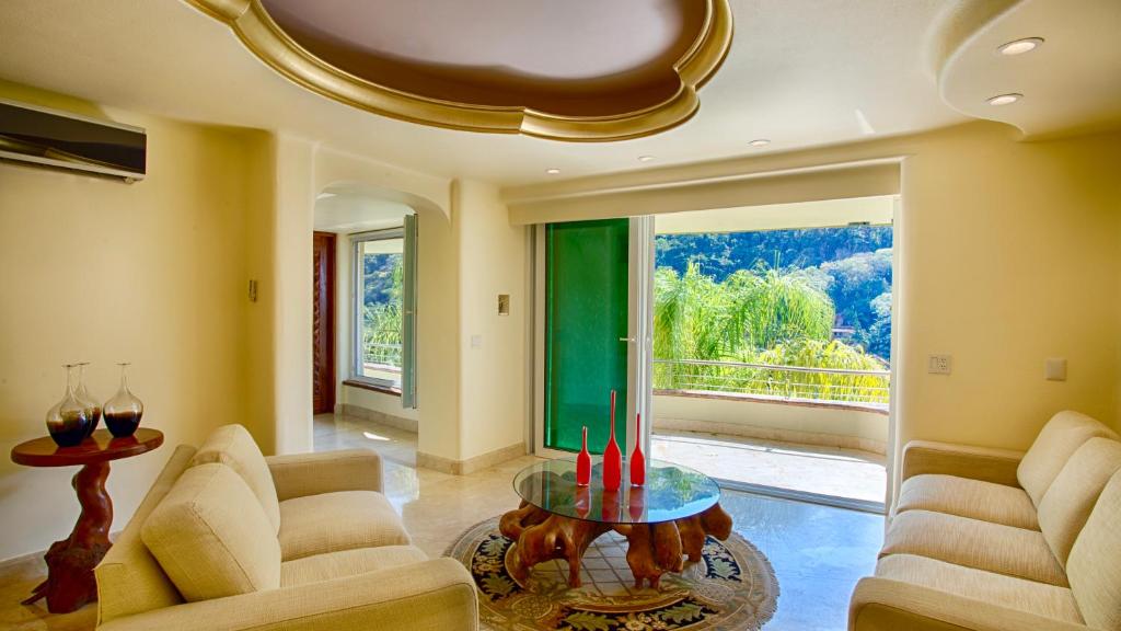 Photo 3 of Room In Villa - Luxury Suite With Garden And Ocean View