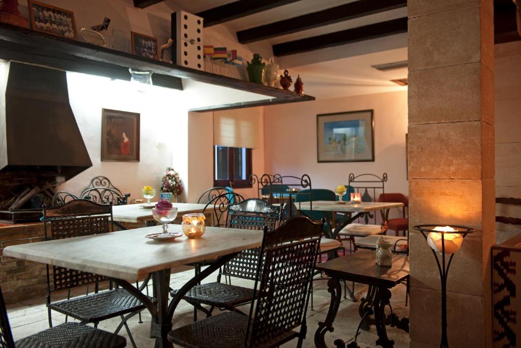 Hotel Bahia — Restaurant & bars in Peguera, Balearic Islands