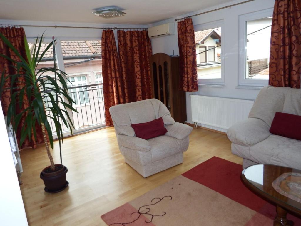 OUR WAY S apartment with two aircos and own garage - 5