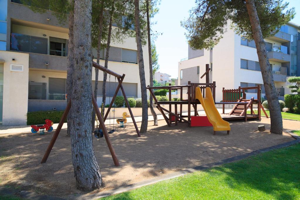 UHC Salou Villa Family Complex - 5
