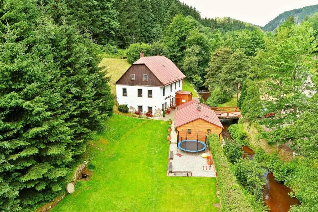 Penzion Čtyřlístek，位于梅图耶河畔特普利采的酒店