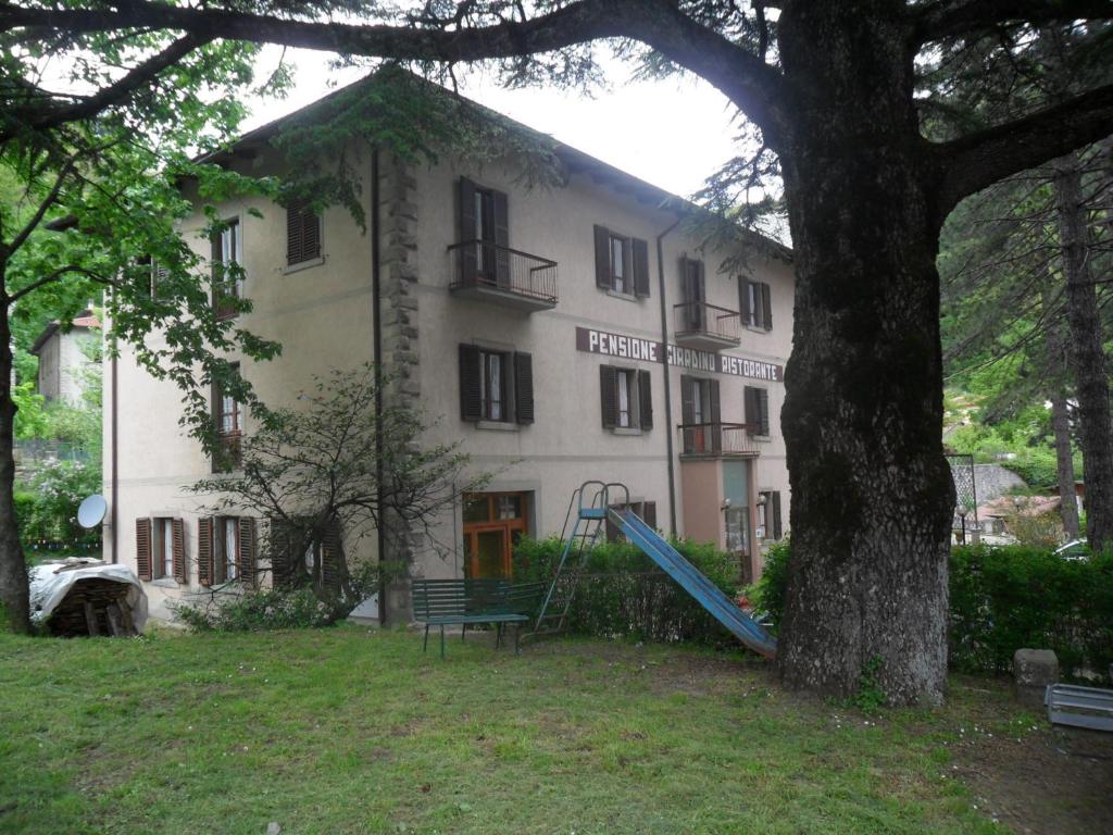 Albergo Giardino — Hotel in Poppi