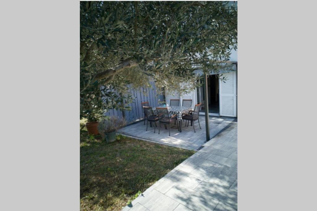 Kati 1, Sveti Filip i Jakov