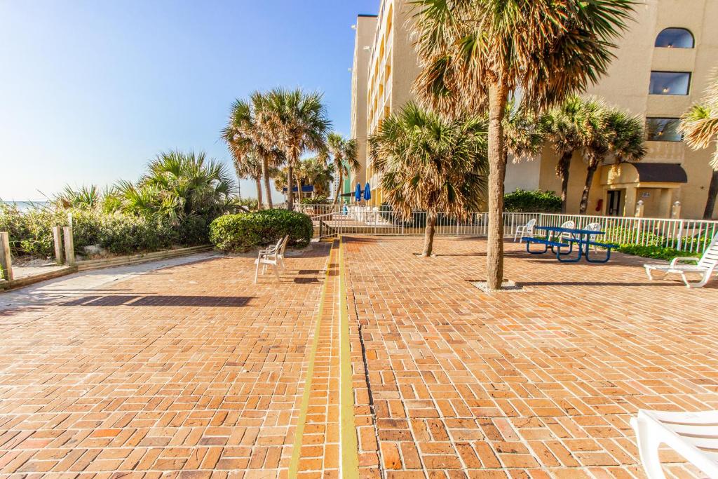 Oceanfront - Sea Mist Resort 20201 - King Suite - 2nd Floor - Sleeps 4 photo
