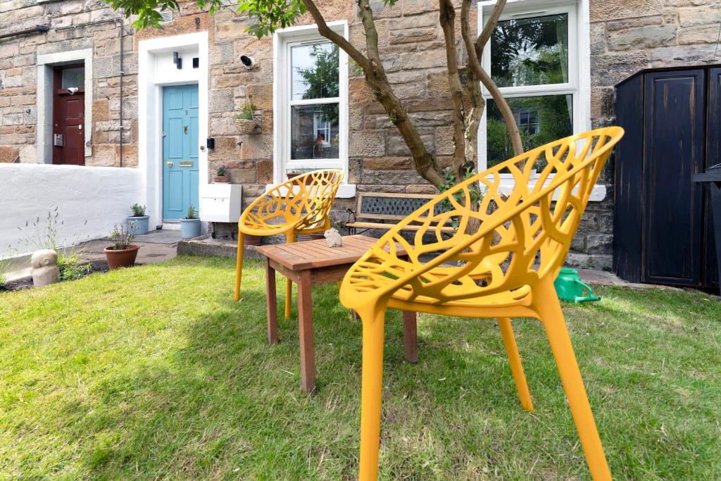 Cochrane Cottage Leith Links Edinburgh - dog-friendly ground floor flat