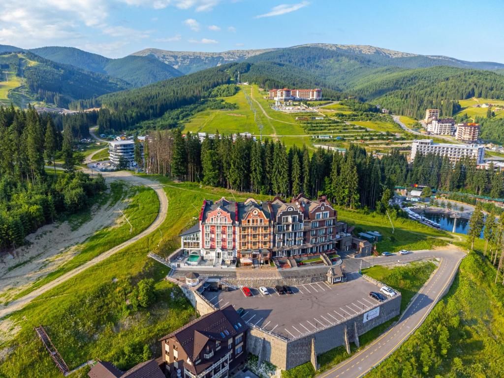 Petros Hotel — Hotel in Bukovel