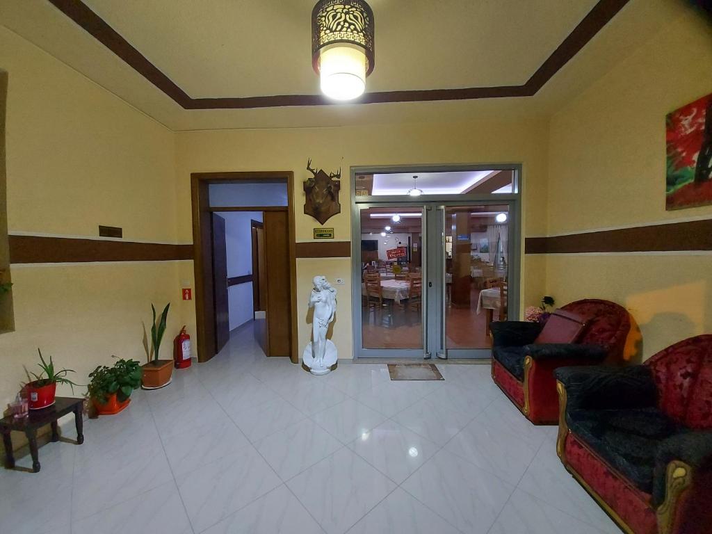 HOTEL KALEMI photo