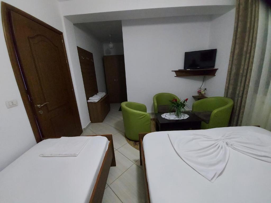 HOTEL KALEMI photo