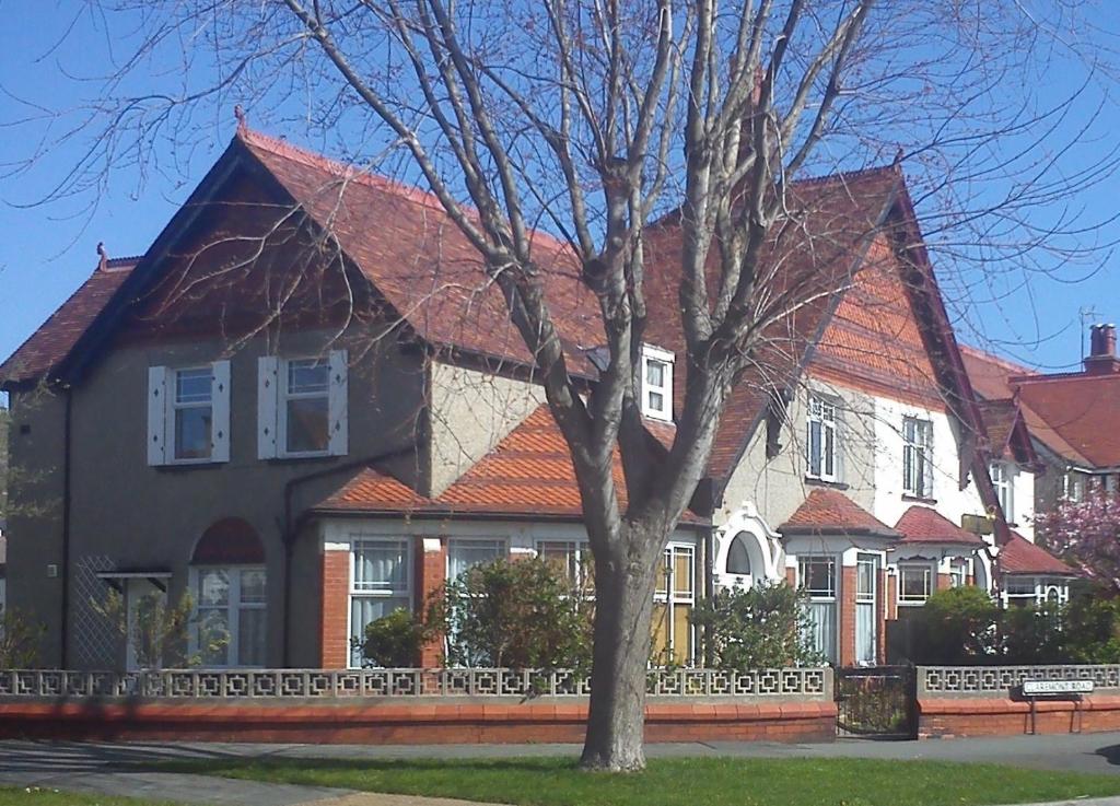 Claremont House Holiday Apartments photo 5