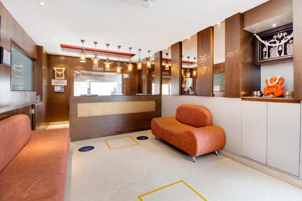 Lobby, La Sara Hometel in Bangalore