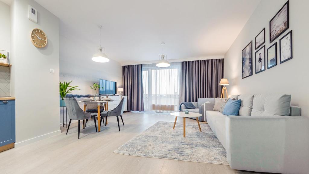 Apartamenty Sun&amp;Snow Osiedle Bursztynowe — Hotel in Kolobrzeg