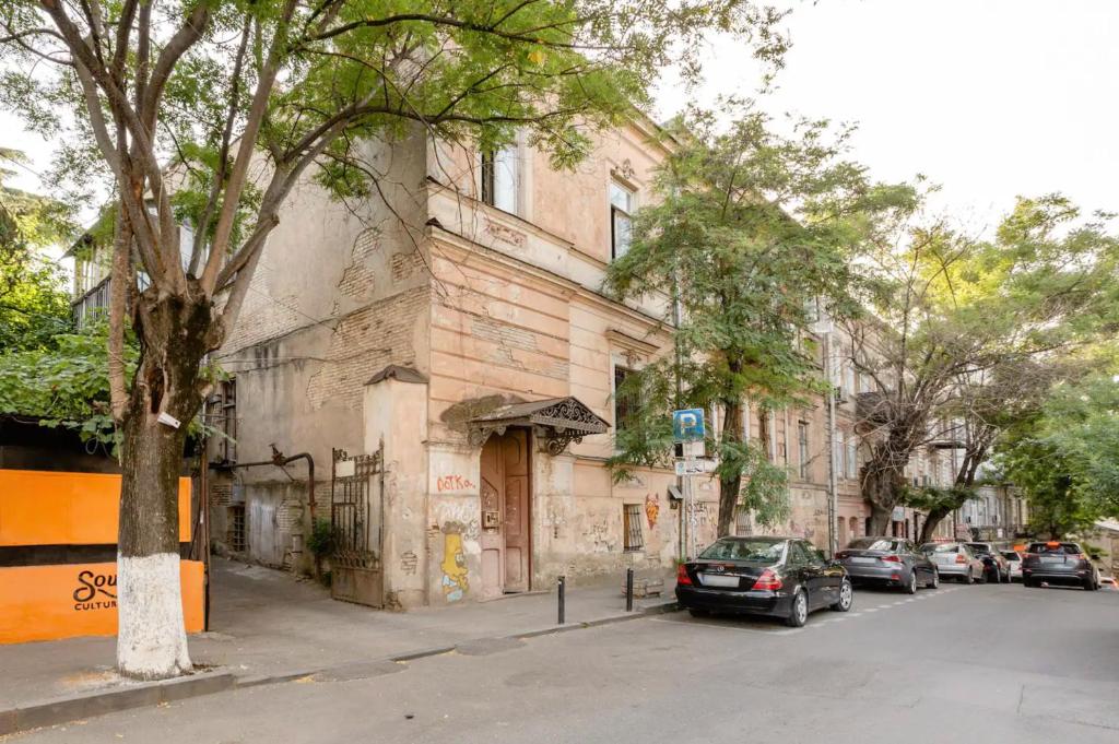 lovely Dulcet Loft In Center Of Rustaveli photo