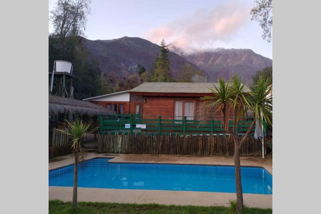 Casa tranquila y central con piscina en Olmué en Olmué, Chile