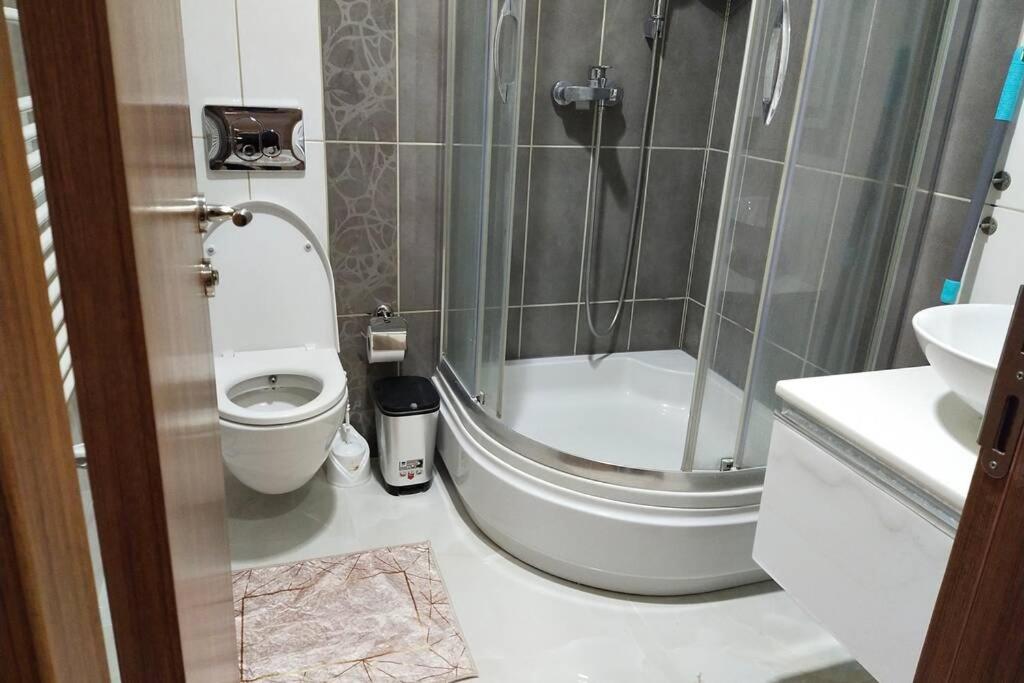 Akkoza Koru Bloklari Duplex Three Bedroom Apartment With View next to the Akbati Mall photo