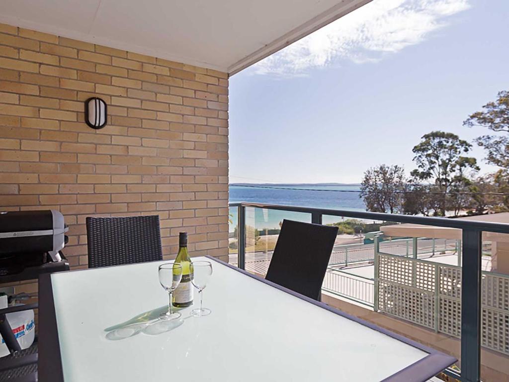 Shoreline, 4,7 Victoria Parade - Views over Fly Point and close to Nelson Bay Marina, Nelson Bay