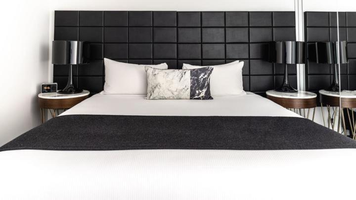 KOZYGURU Chatswood Luxury Studio Walk to Chatswood Chase NCH088-721 photo