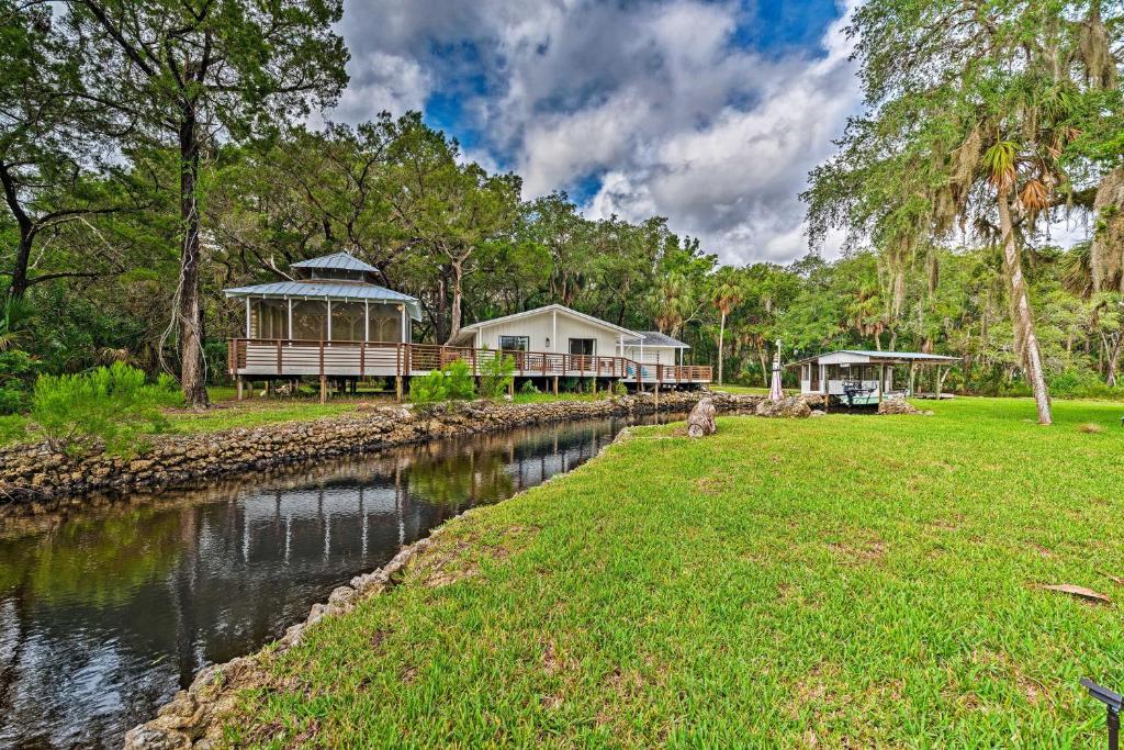 Old Homosassa Secluded Getaway with Private Island