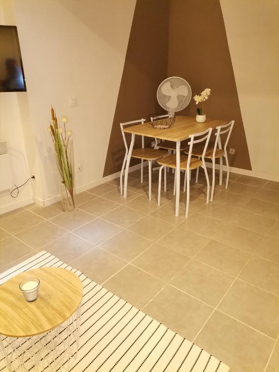 Studio Montpellier écusson - 2