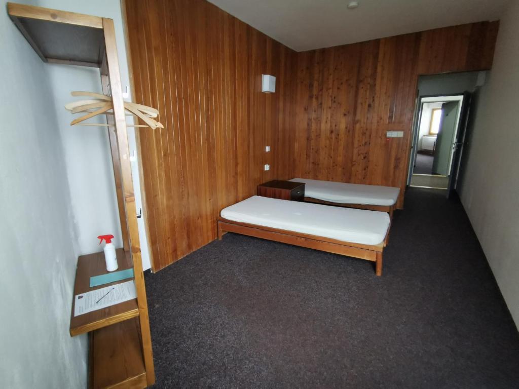 Bed in 4-Bed Mixed Dormitory Room