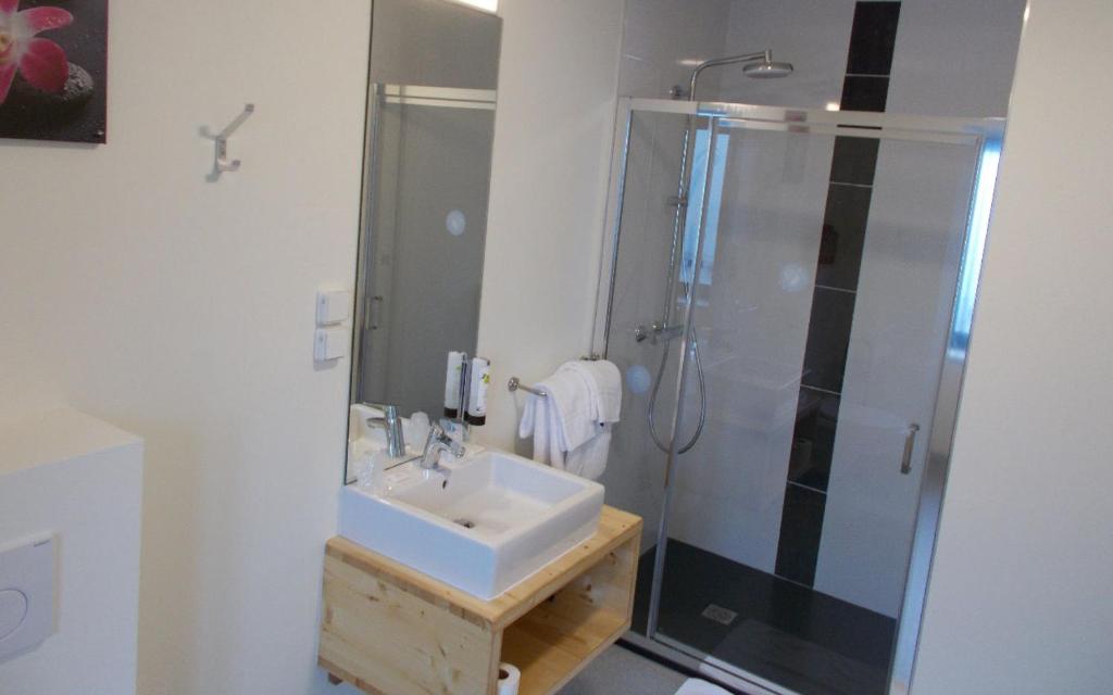 Logis Hotel De La Poste photo
