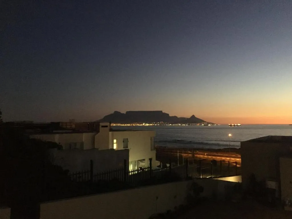 2WhiteWaters Bloubergstrand Homestay, hotel v destinaci Bloubergstrand