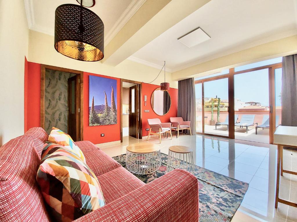 AROMAS Suites Attic - 1