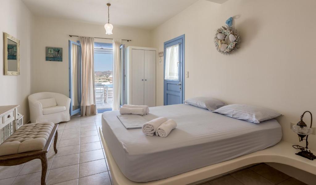 Blu Suites and Studios photo