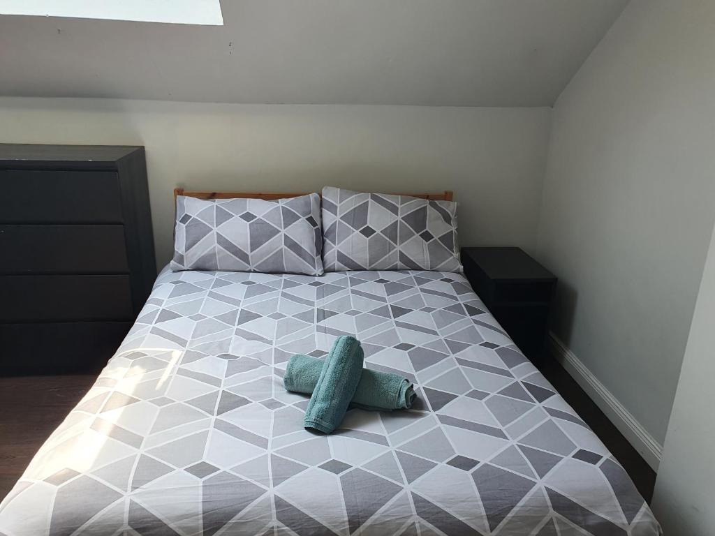 Shaftesbury Avenue Townhouse photo